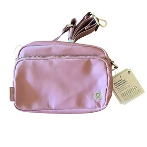 LULULEMON Rose Blush Everywhere Crossbody‎ Bag